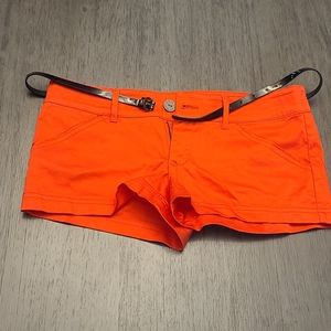 Size 27 G by Guess Coral Shorts w/ Black Belt